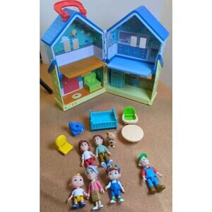 Cocomelon Family House Playset with 7 Figures and furnture dated 2021 sound